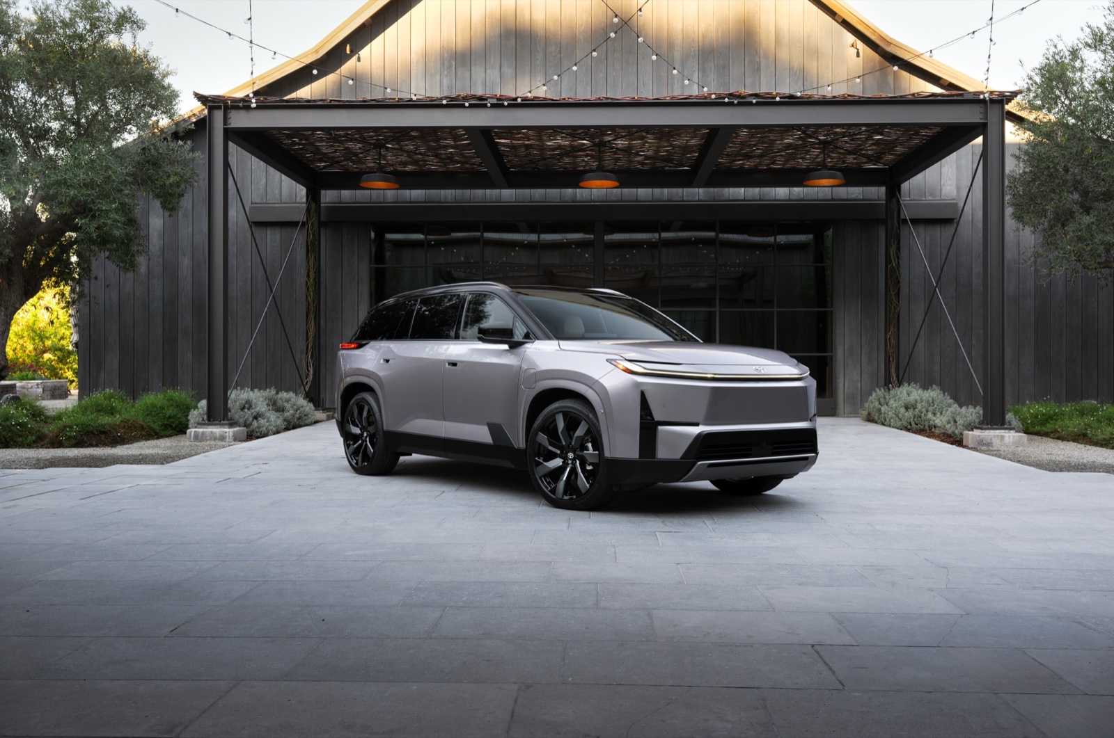 2027 Toyota Highlander EV in two-tone paint, front three-quarter view