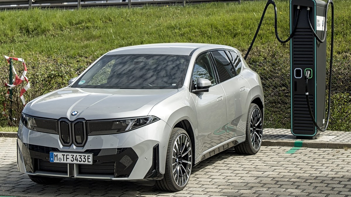 BMW iX3